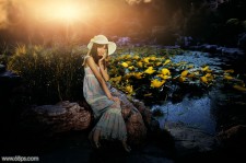 Photoshop美化给池塘边女孩添加夕阳光效效果教程
