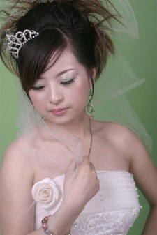 使用Photoshop调色把灰暗的婚纱照片处理得光彩亮丽