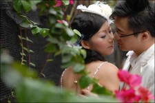 利用Photoshop调色打造浪漫紫色调效果的婚纱照片